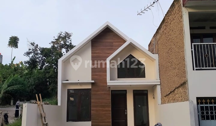 New House Ready to Live 8 Minutes from Cimahi Square