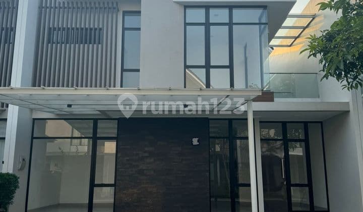 Disewakan Rumah Pik 2 Ukuran 10X15 4 Kamar Harga 180 Juta/Tahun
