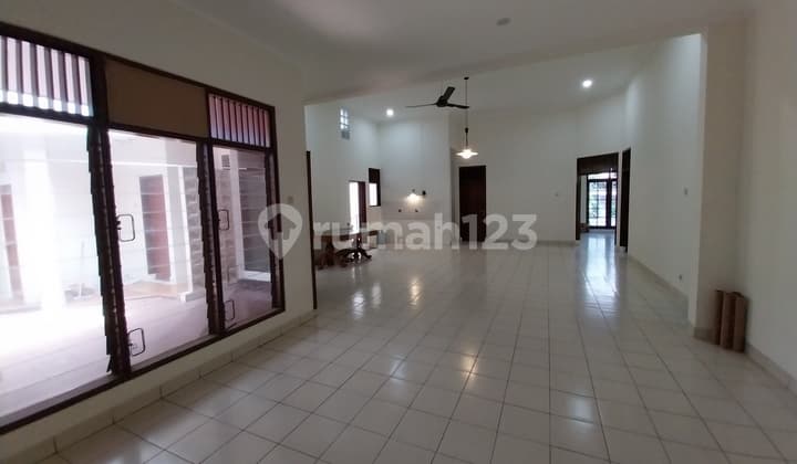 Lokasi Terbaik, Huk, Samping Taman, Lingkungan Tenang