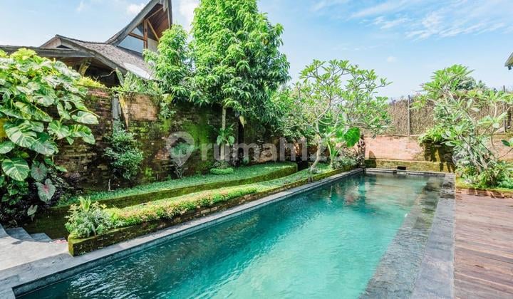 Lease Hold Villa Kembar Dengan Pemandangan Sungai Dan Hutan