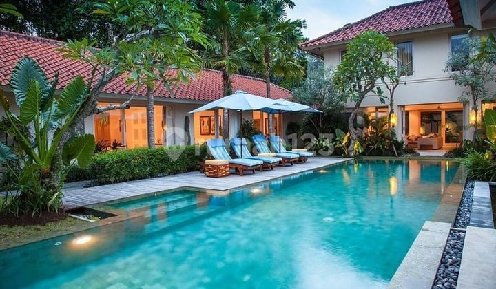 Villa Mewah Pantai Sanur Denpasar 300 Meter Ke Pantai