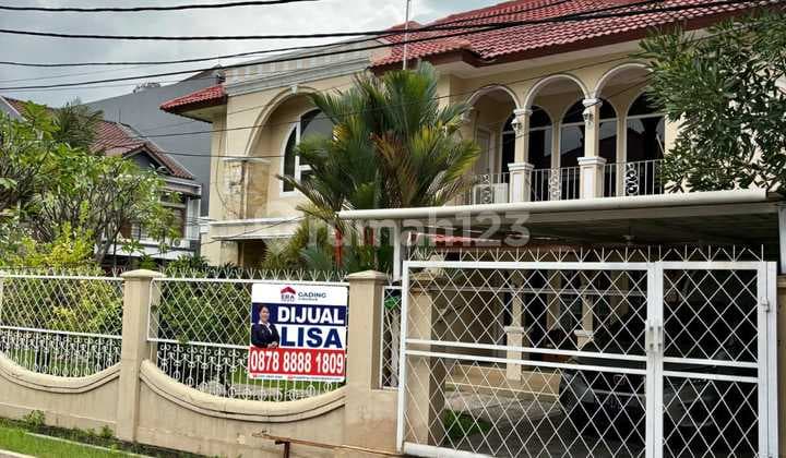 Di Jual Cepat Rumah Mewah 2Lt Siap Huni, Rapih di Taman Kedoya Baru Residence Kebun Jeruk Jakbar