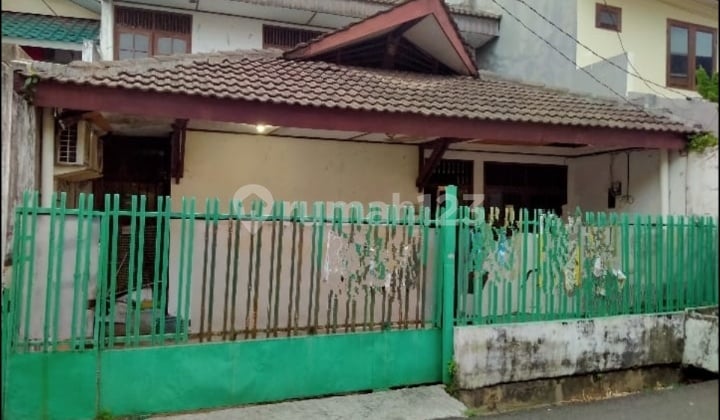 RUMAH MURAH di Kampung Ambon Lokasi Tenang Dan Bebas Banjir.