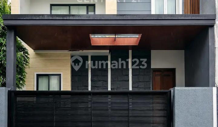 Rumah Premium Gunung Sahari - Aula 150M² & Kolam Renang, Furnish