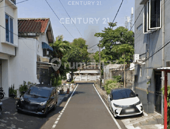 Cempaka Putih Central House Suitable for Residence and Office