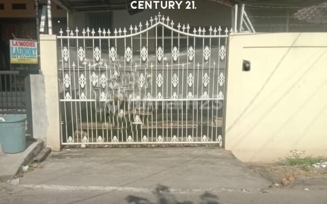 For Sale House in Pondok Uringin Jatiwaringin