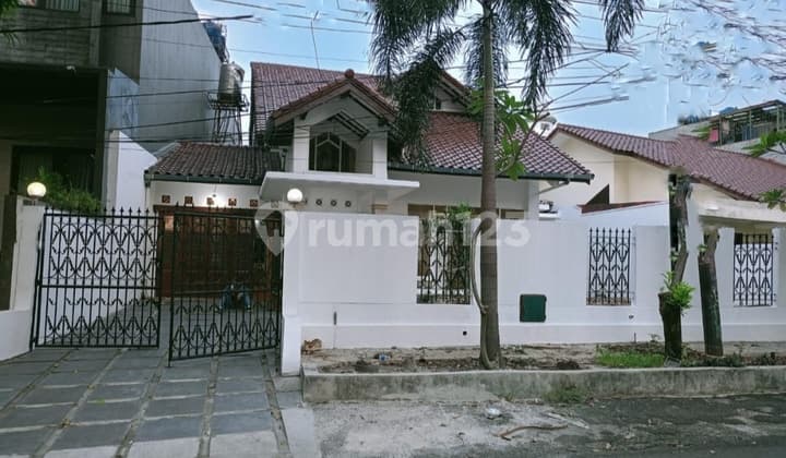 Rumah Lama Lokasi Super Premium Dalam Komplek Di Kebayoran Baru