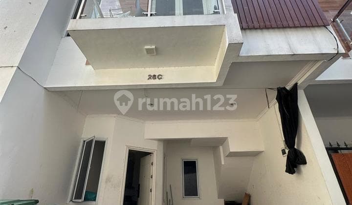Rumah Cluster Full Furnish Di Cempaka Putih Tengah