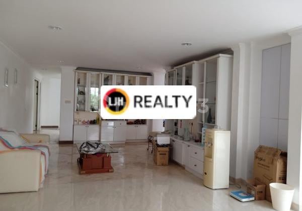 Villa Luas 1.069 Mtr 2 Lantai di Perumahan Mediterania I Sentul Selatan Jawa Barat