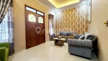 Rumah Bagus Full Furnish Siap Huni di Ciracas