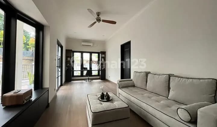 For Rent - Cozy Modern House Gandaria Selatan
