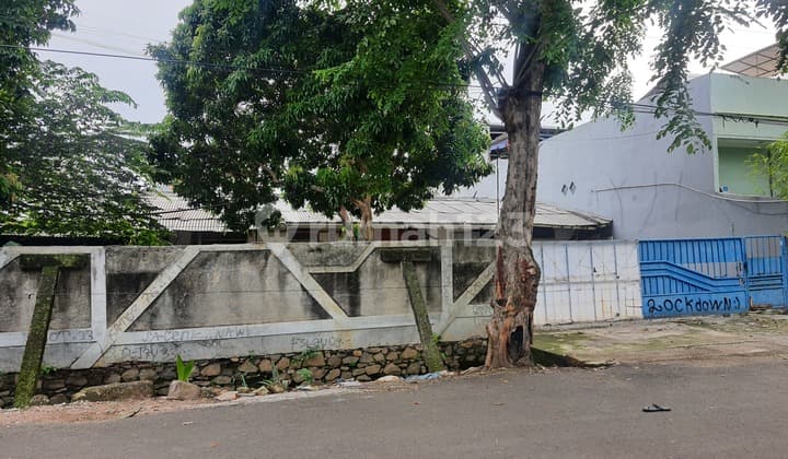 For sale land with warehouse building