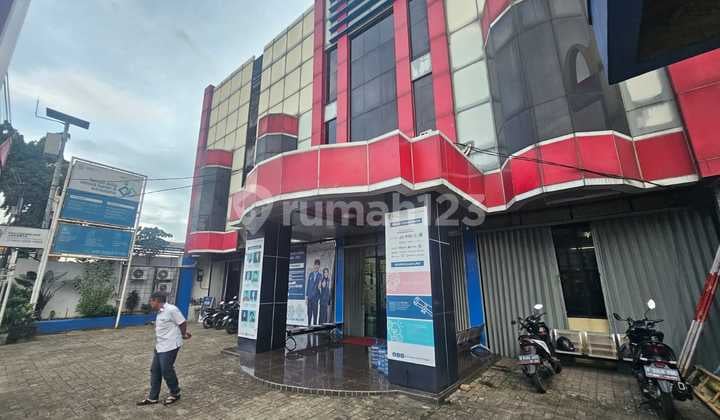 Ruko Gandeng Di H Juanda . Ciputat. Tangerang Selatan