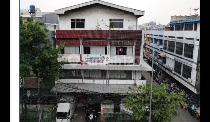 Ruko Gandeng Tiga Di Ketapang