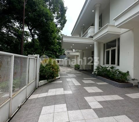 Luxury 7 Bedroom 1800 Sqm House in Pondok Indah, South Jakarta