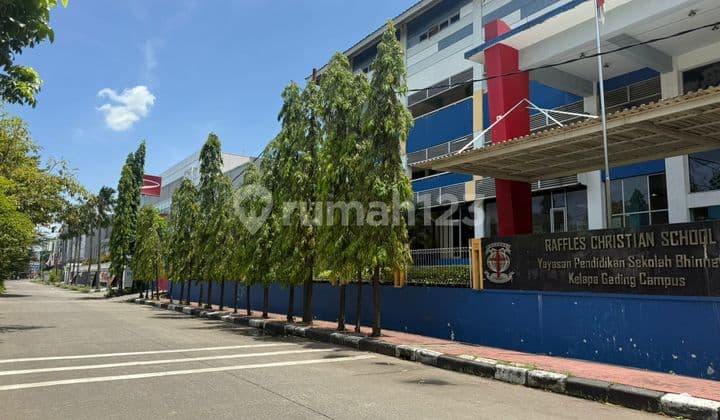 Affordable Building 8015 m2 on Strategic Main Road Kelapa Gading