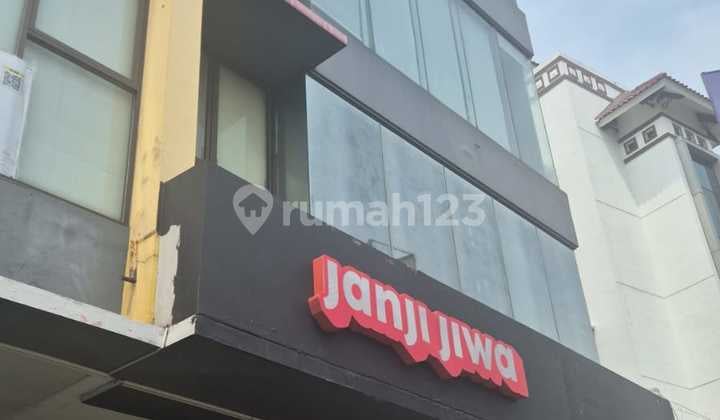 Ruko Furnished 3 Lantai Mampang Prapatan Jakarta Selatan