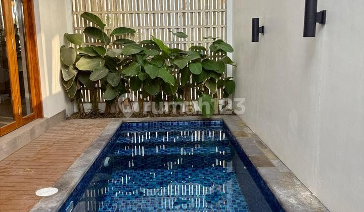 Villa Kompleks Lokasi Cukup Strategis Hanya 500mt Kepantai