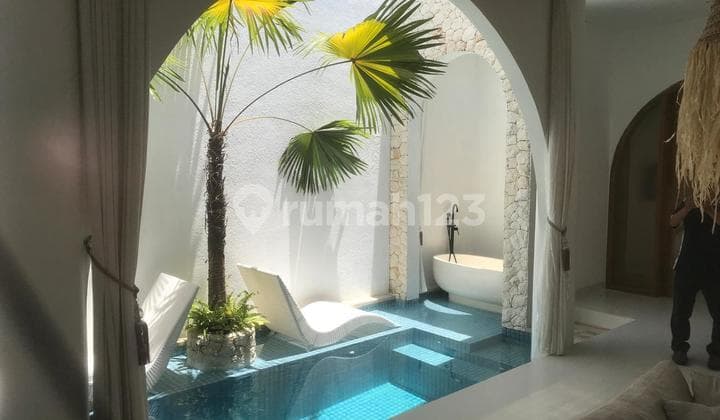 Leashold Villa Modern Cantik di Pusat Investasi Seminyak
