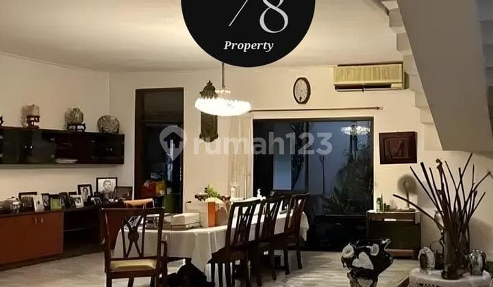 For Sale Rare Permata Hijau House, 2 Floors, Land Area 960/Building Area 708, SHM, East Facing, Pool, 7 Bedrooms, 6 Bathrooms, Price 50.5 Billion. Dennis Wong - 08522291xxxx