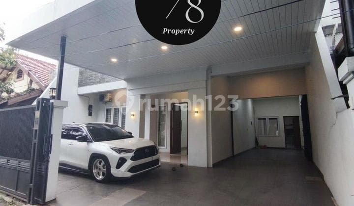 Jual Rumah Classic, Bendungan Hilir, 2 Lt, LT 239/ LB 400, 7Kt, Lokasi Strategis, Harga 7M, Dennis Wong - 0852xxxxxxxx