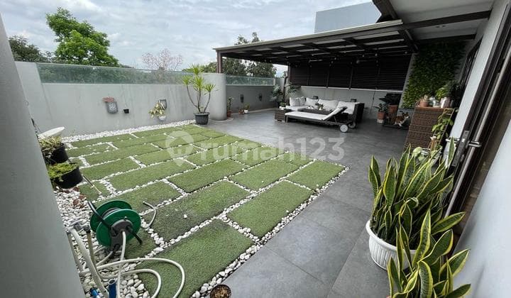 Rumah Semi Furnish, 3 Lantai Dengan Rooftop Cantik di Jl Garuda Bandung
