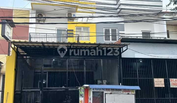 DIJUAL CEPAT! Kost Aktif 12+1 Kamar FULL FURNISH di Jln. Raya Taman Cibodas - SHM Siap Balik Nama