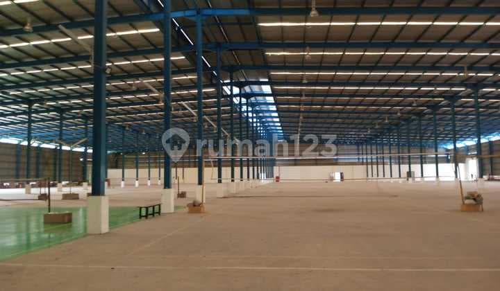 "Dijual Pabrik Delta Silicon 3 Lippo Cikarang | Baru Renovasi 2026 | LT 1.5 Ha Roof 13.5M"