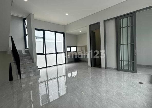 Disewakan Rumah 3 Lantai di Aether, Greenwich BSD