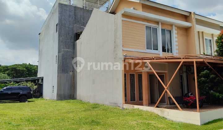 Bebas Banjir, Rumah, 2 Lantai, SHM, Siap Huni di Cluster Modernland