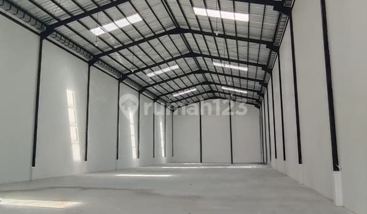 Disewakan 5 Unit Gudang Gandeng Baru di Pakuhaji Siap Huni, Bebas Banjir