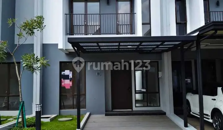 Siap Huni, Rumah, 2 Lantai, Dekat Fasilitas Kesehatan, Dekat Akses Tol