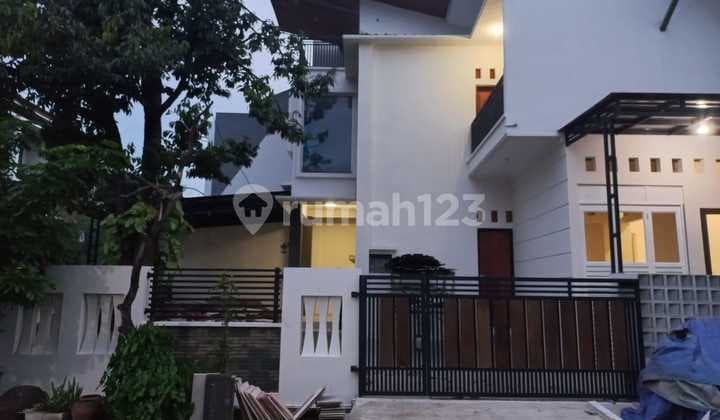 Dekat Akses Tol, Rumah, 2,5 Lantai, SHM, Dekat Akses KRL di Cluster Mahoni