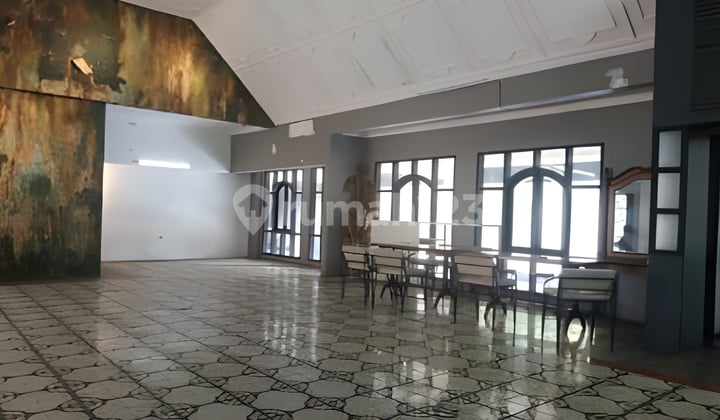 Rumah Usaha Siap Pakai di Sayap Dago Bandung