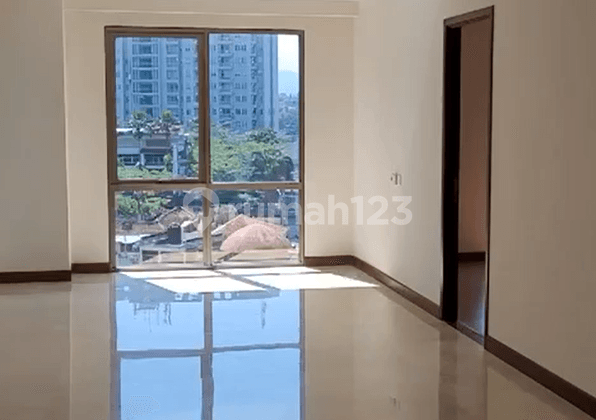 3Br Apartment with Private Lift at Hegarmanah Residence