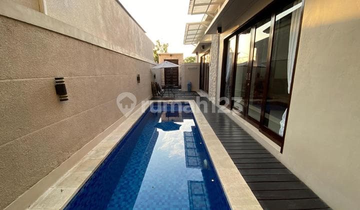 Luxury Villa Berkonsep Open Space Minimalis , Lokasi di Pusat Kota Nusa Dua Bali