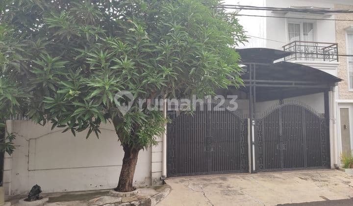 2-Story House Below Market Price in Penggilingan, East Jakarta