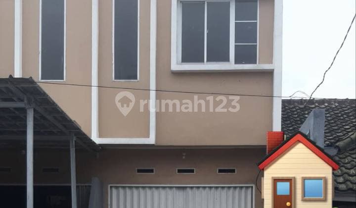 RUKO 2 LANTAI PINGGIR JLN DILENGKAPI 2 KAMAR TIDUR COCOK UNTUK TEMPAT USAHA DI HARAPAN INDAH