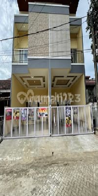 Rumah Gandeng 2 Lantai Lokasi Harapan Indah