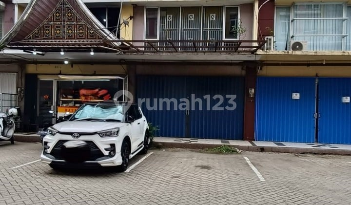 Disewakan Ruko 3 Lantai Strategis Dekat Mall di Marga Jaya Bekasi