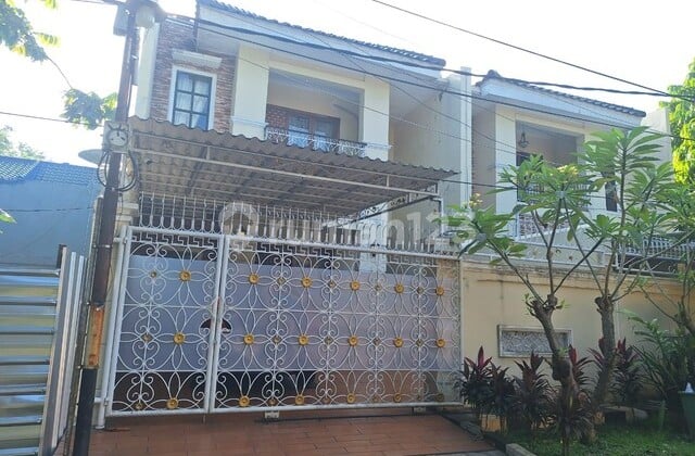 Dijual Rumah Luas 2 Lantai Selangkah ke Mall di Galaxy Bekasi