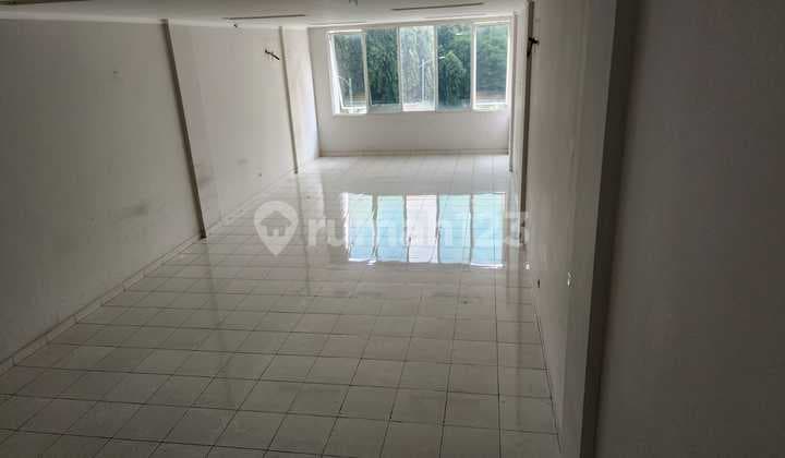 DIBAWAH HARGA PASAR!!! Ruko Strategis, 3 Lantai di Kawasan Premium Summarecon Bekasi