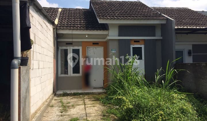 Rumah di Puri Araya Ciampea