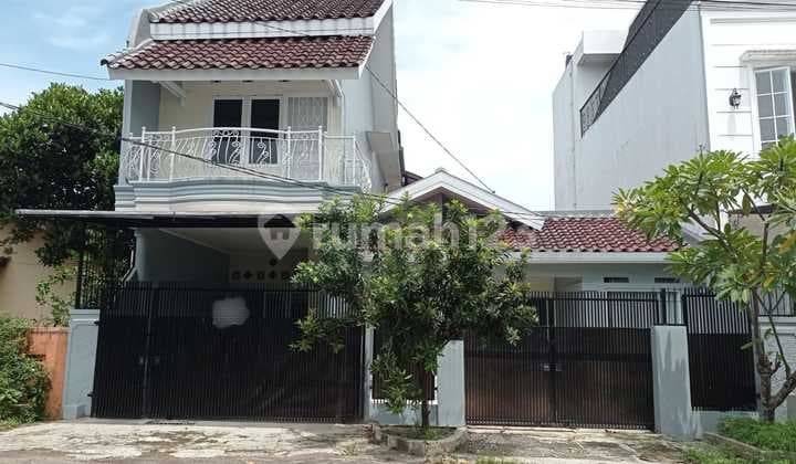Dijual Dan Disewakan Rumah Rapi 2 Lantai Jln Palayu Raya