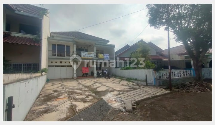 Quick sale House and Warehouse Very strategic location in Purimas South Bogor