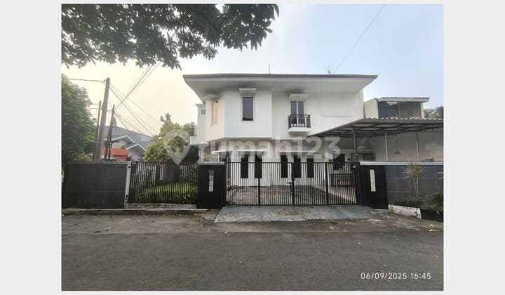 RUMAH 2 LANTAI HOOK DUTA PAKUAN BOGOR