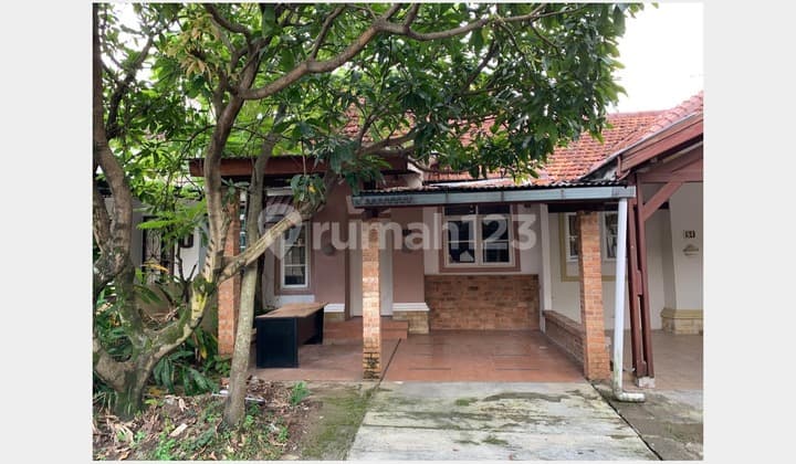 For Sale: House in Taman Besakih, Sentul City