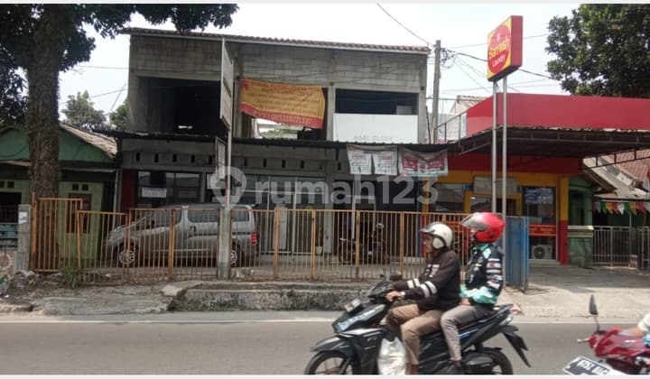 Dijual bangunan serbaguna buat usaha di Jl Raya Lido Cigombong Bogor