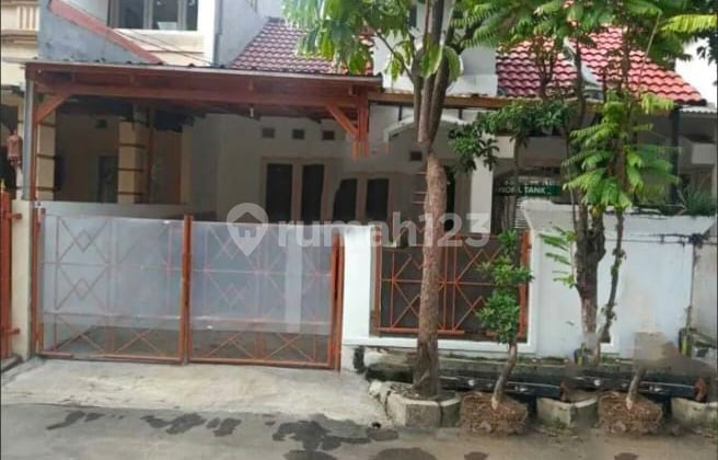 Rumah Lama 2 Lantai Asri Nyaman Dalam Perumahan Galaxy, Bekasi