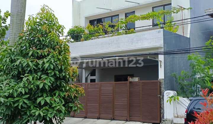 Rumah 2 Lantai Mewah di Perumahan Kosambi Baru, Jakarta Barat